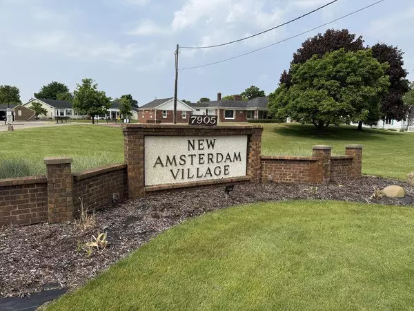 Jenison, MI 49428,1002 Village Lane