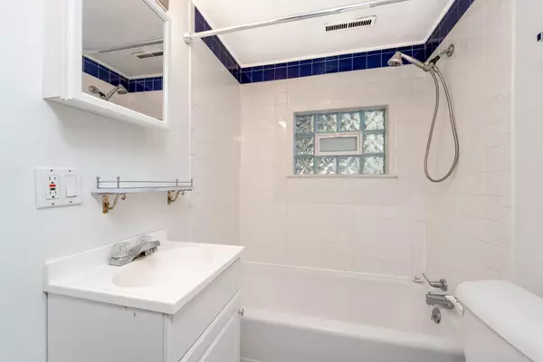 Kalamazoo, MI 49006,543 N Berkley Street