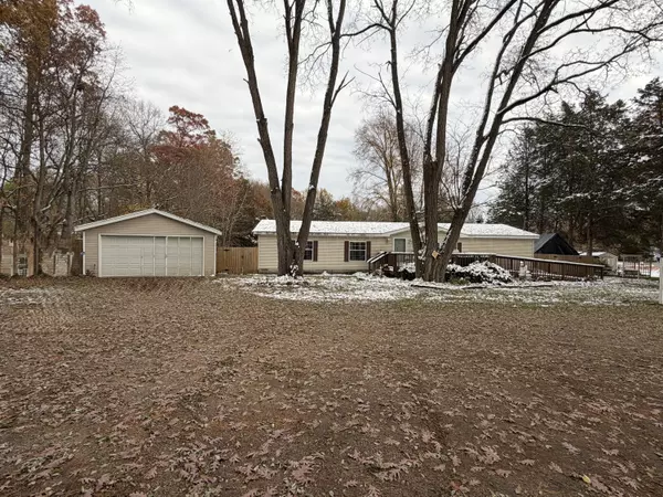 1585 Richards Drive, Allegan, MI 49010