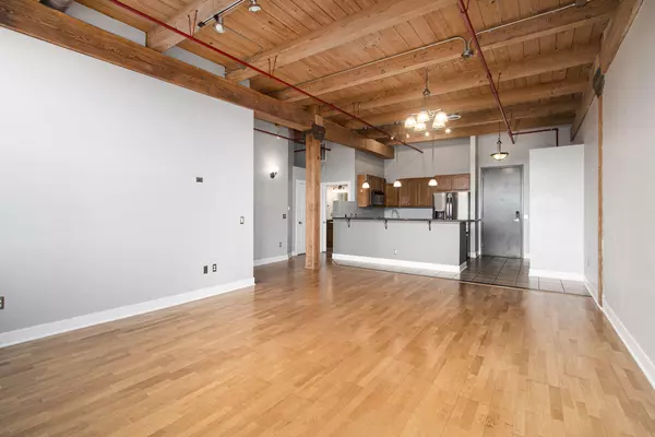 Holland, MI 49423,533 Columbia Avenue #121