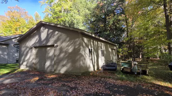 Blanchard, MI 49310,8632 W Blanchard Road