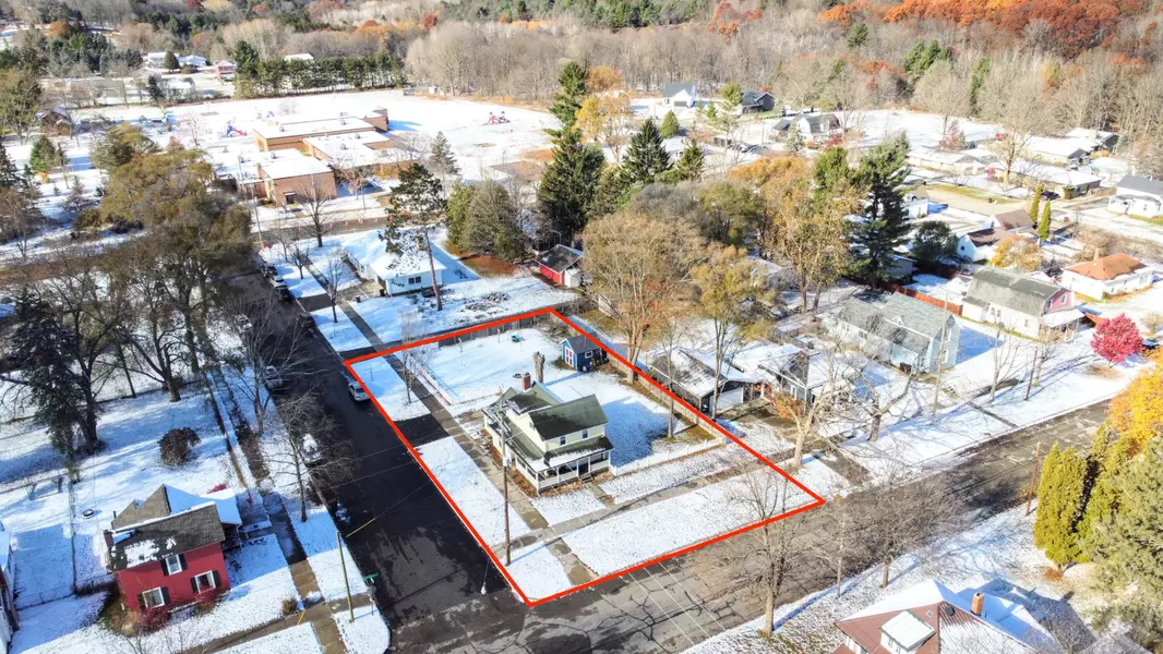 230 Hutchinson Street, Big Rapids, MI 49307