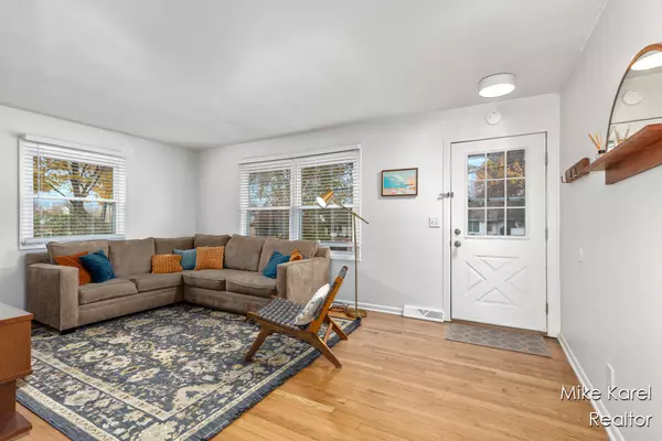 Grand Rapids, MI 49506,1918 Woodlawn SE Avenue