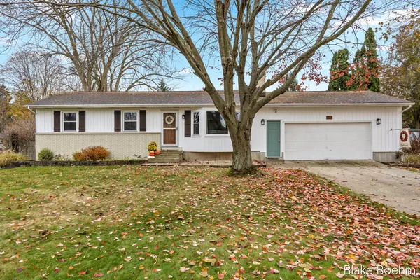 640 Summerset Drive, Jenison, MI 49428