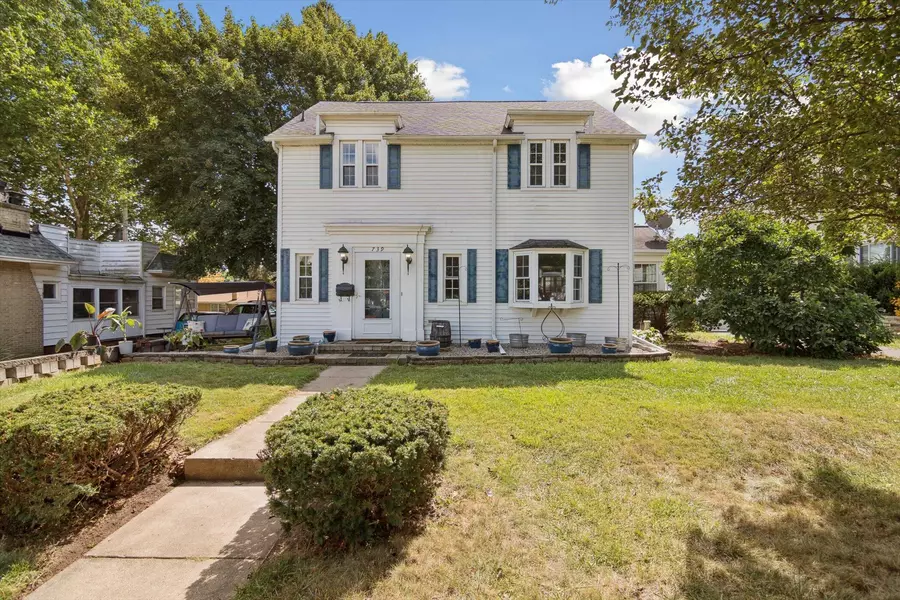 739 Beverly Park Place, Jackson, MI 49203