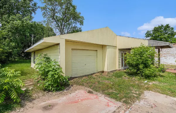 366 Pipestone Street, Benton Harbor, MI 49022