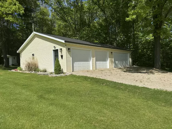 Middleville, MI 49333,5020 Roundtree Drive