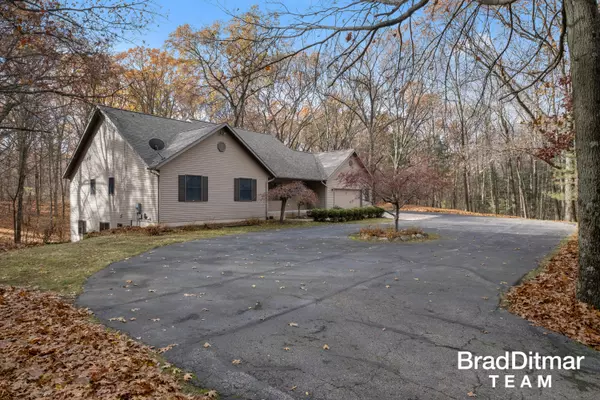 Ada, MI 49301,6750 5 Mile NE Road