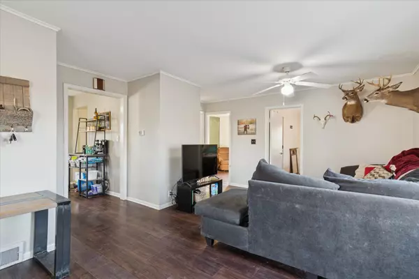 Pinckney, MI 48169,379 W Main Street