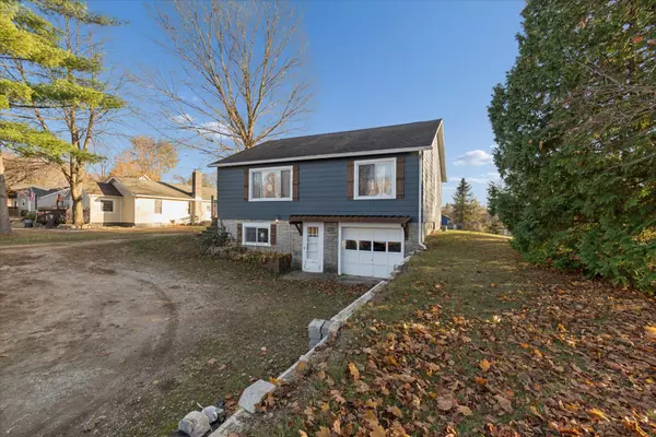 Pinckney, MI 48169,379 W Main Street