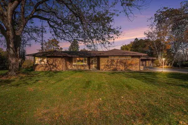 Byron Center, MI 49315,883 84th SE Street