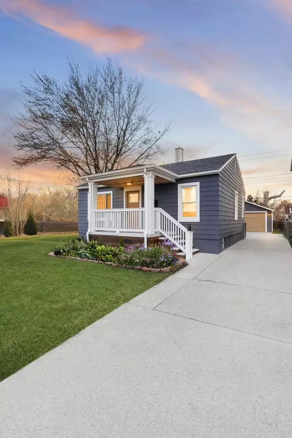 23039 Cushing Avenue, Eastpointe, MI 48021