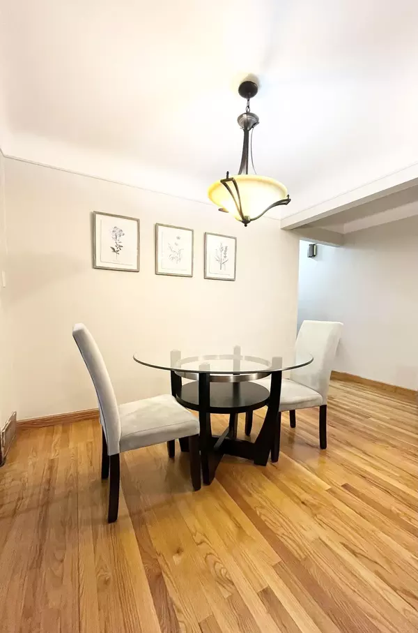 Oak Park, MI 48237,21630 Westhampton Street