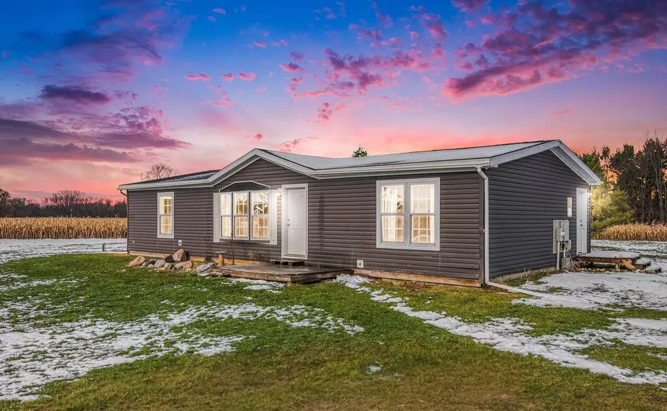 81979 44th Street, Decatur, MI 49045