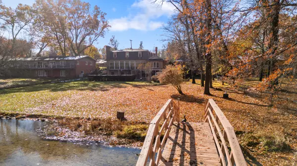 Portage, MI 49024,1818 Greenbriar Drive