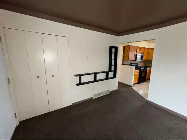 Warren, MI 48089,13467 Charlotte Avenue