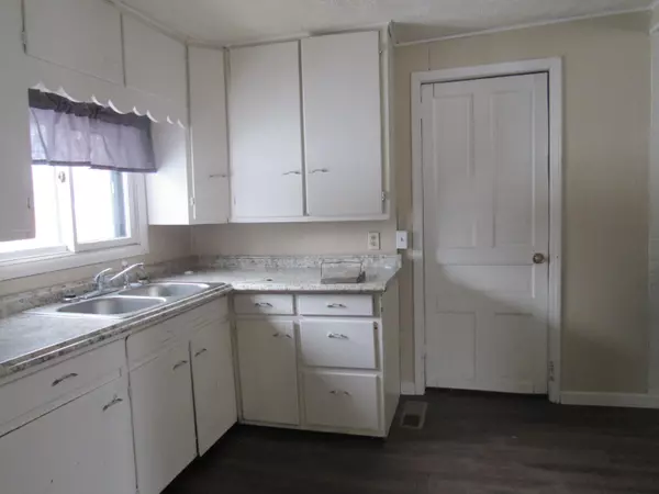 Colon, MI 49040,161 Palmer Avenue