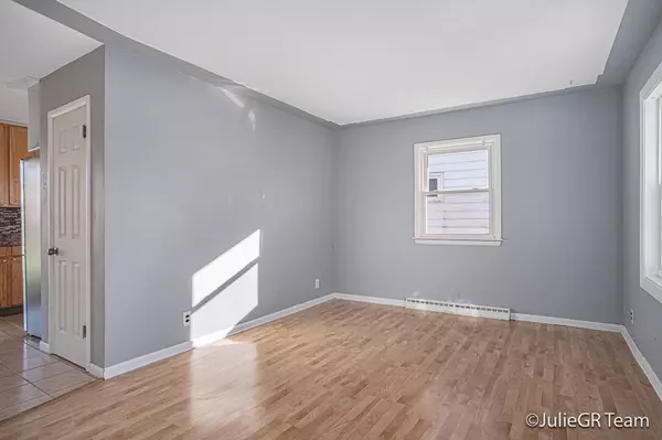 Grand Rapids, MI 49505,1452 Carlton NE Avenue