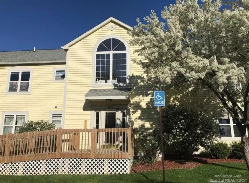 Ann Arbor, MI 48104,2233 S Huron Parkway #2