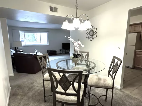 St. Joseph, MI 49085,3620 Lakeshore Dr, F3