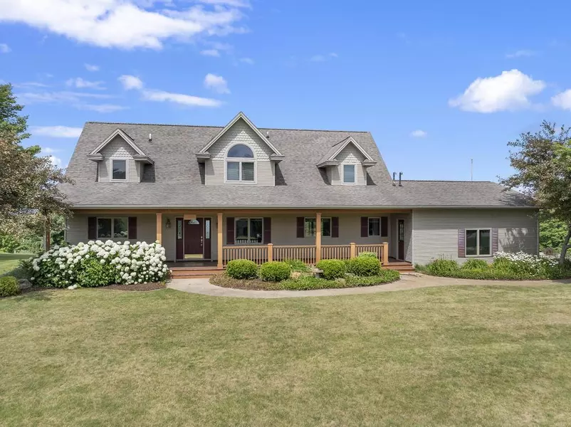 136 Lakeridge Trail, Boyne City, MI 49712