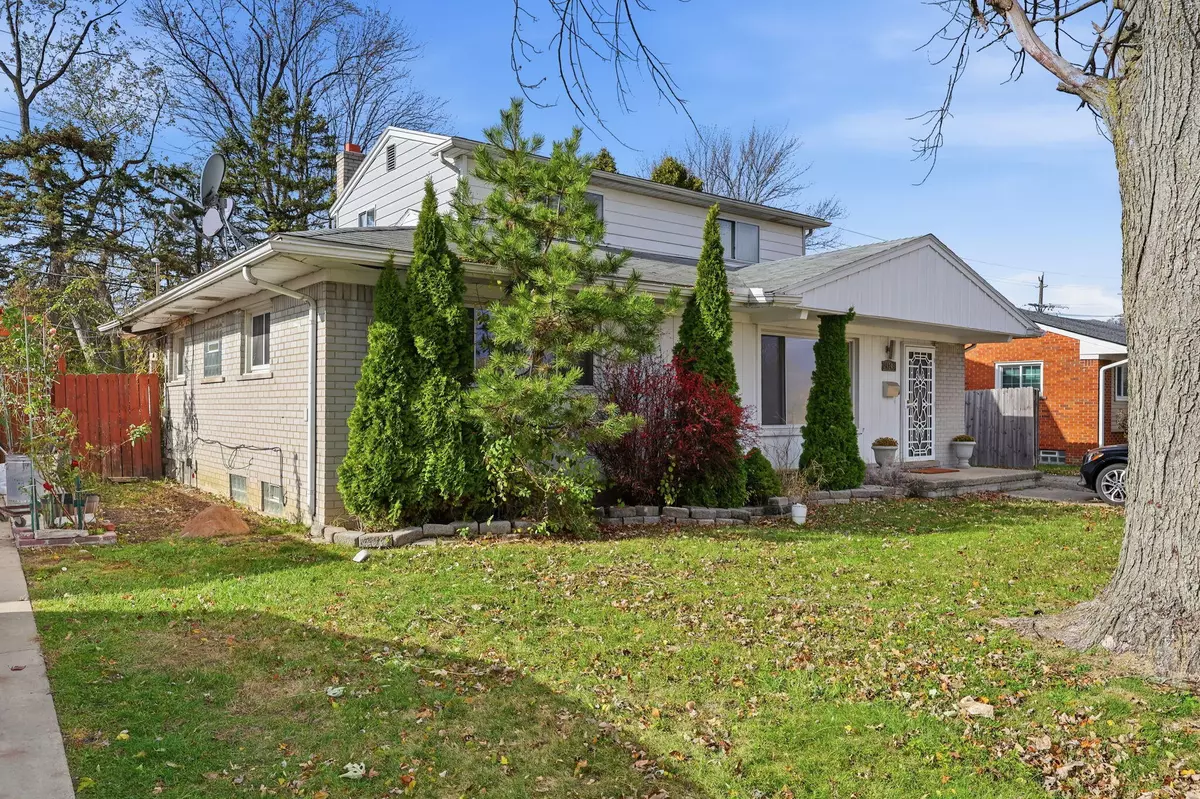 Southfield, MI 48076,29249 Everett Street