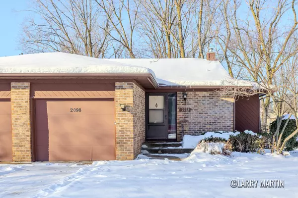 2098 Cranbrook NE Drive, Grand Rapids, MI 49505