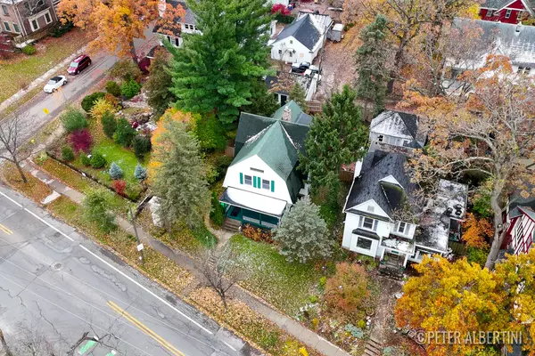 Grand Rapids, MI 49506,1212 Lake SE Drive