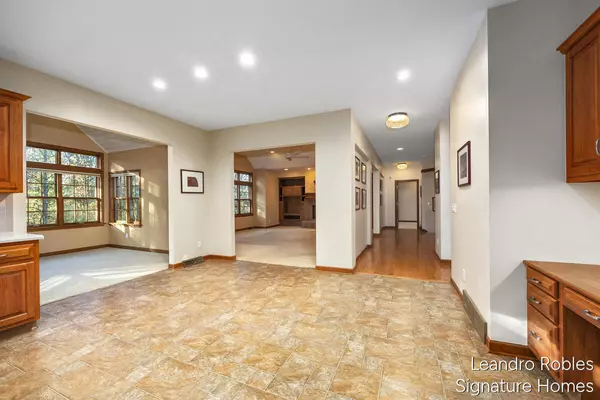 Rockford, MI 49341,2875 Riverwoods NE Drive