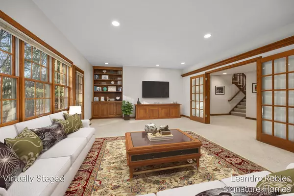 Rockford, MI 49341,2875 NE Riverwoods NE Drive