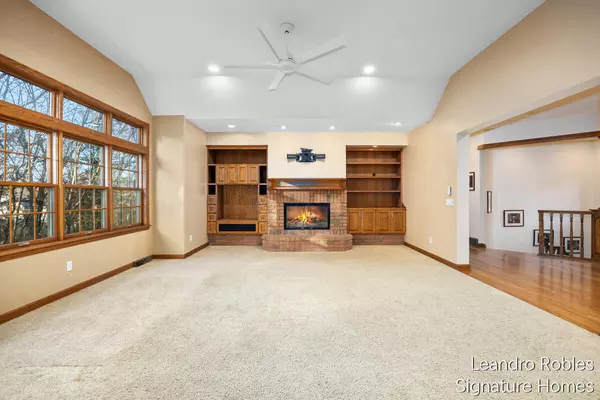 Rockford, MI 49341,2875 Riverwoods NE Drive