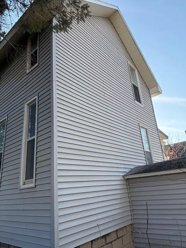 Manistee, MI 49660,210 Washington Street