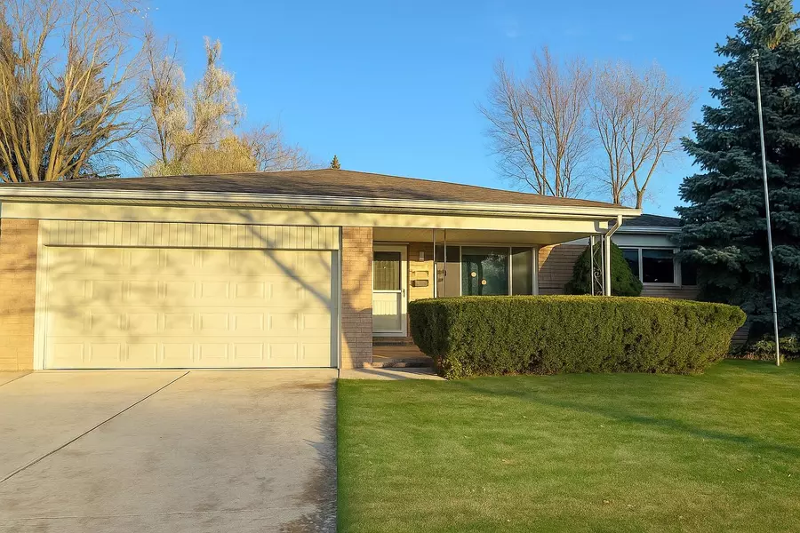 33148 Breckenridge Drive, Sterling Heights, MI 48310