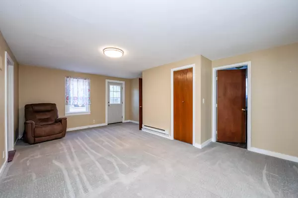 Coloma, MI 49038,82078 North Court