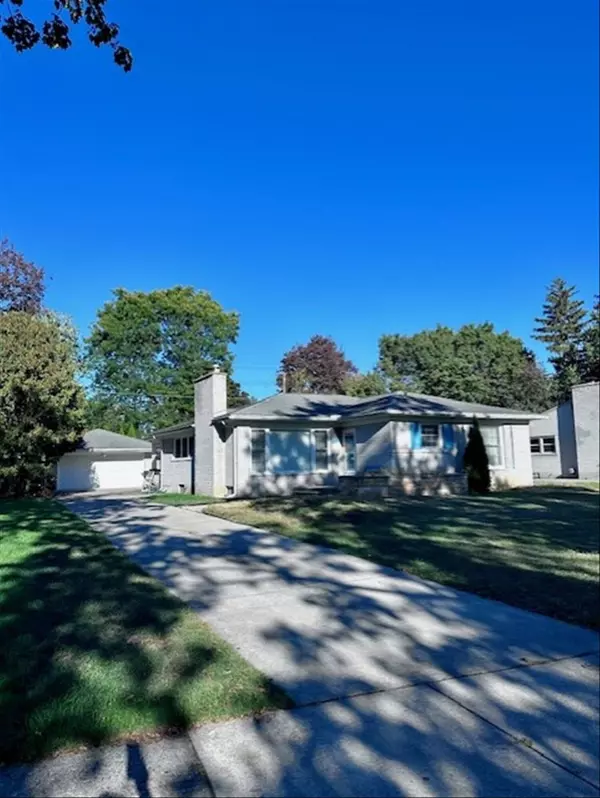 Bloomfield Twp, MI 48301,421 S Williamsbury Road