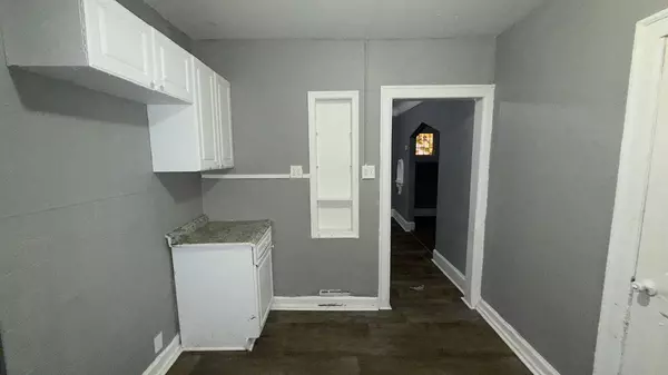 Detroit, MI 48227,15887 Lauder Street