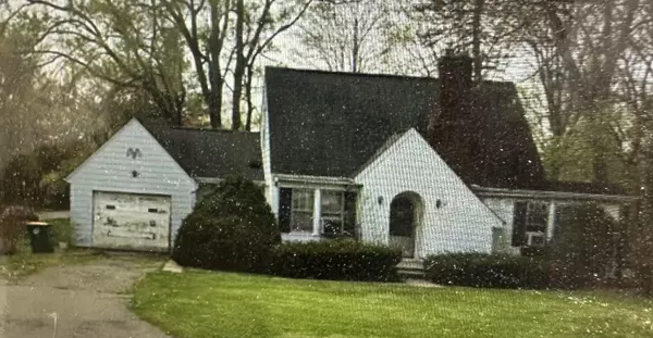 121 N Hewitt, Ypsilanti, MI 48197