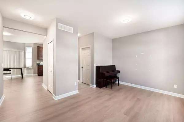 Novi, MI 48374,27106 Ladbroke Street