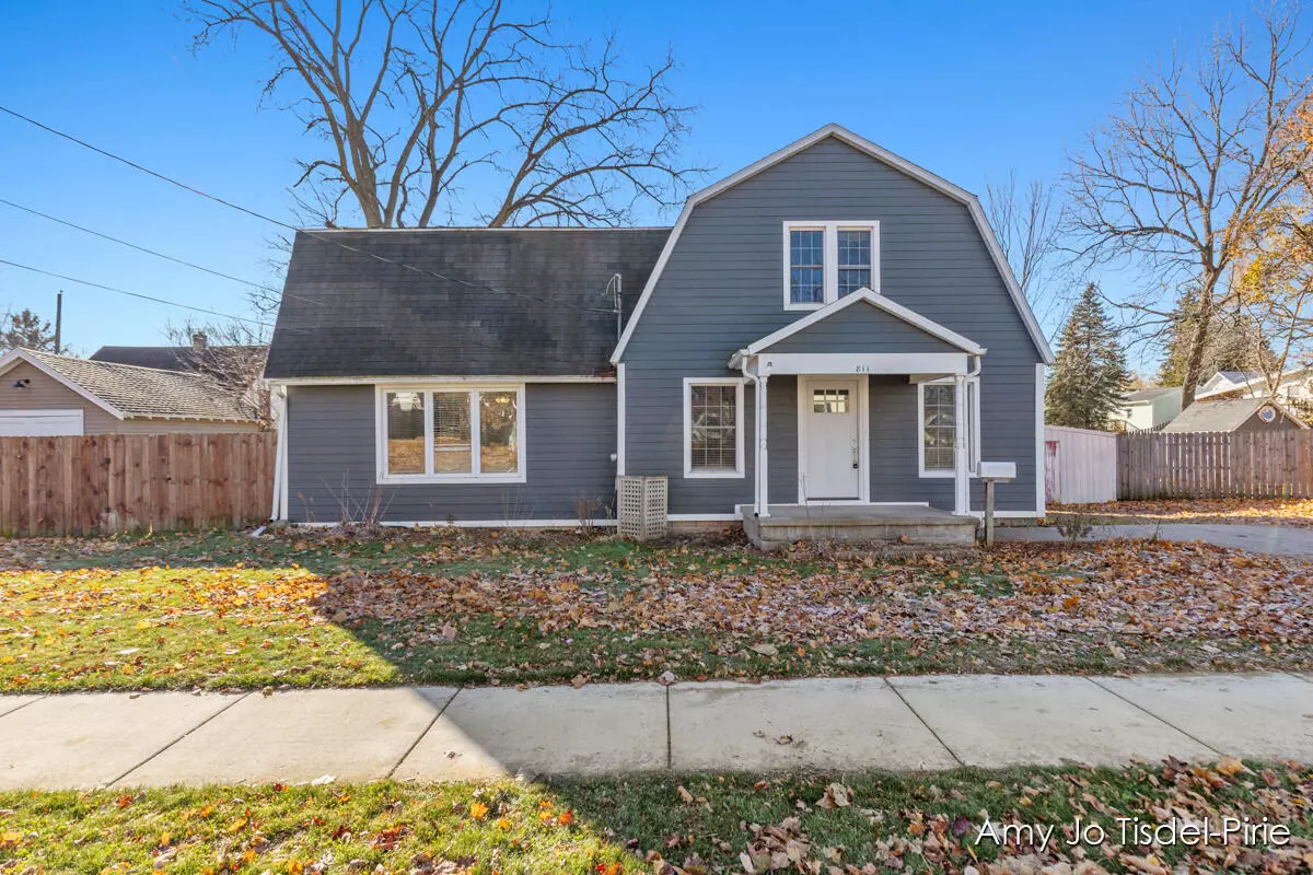 Ionia, MI 48846,811 Branch Street