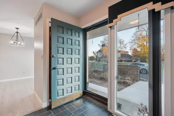 Bloomfield Hills, MI 48304,1525 S Hill Boulevard