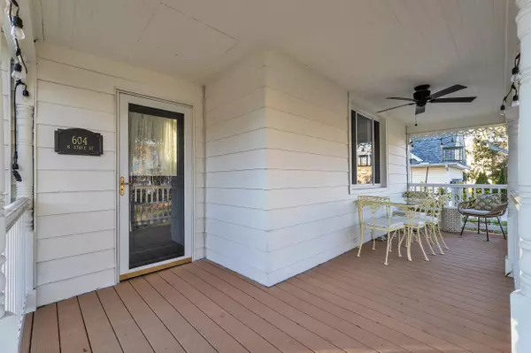 Howell, MI 48843,604 N State Street