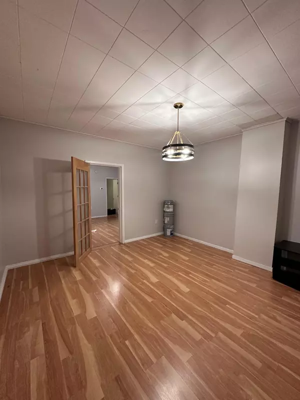 Grand Rapids, MI 49504,1450 Hamilton NW Avenue