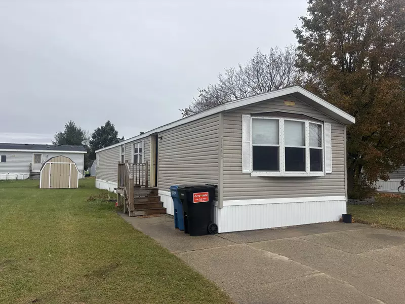 1143 Regina Trail, Wayland, MI 49348