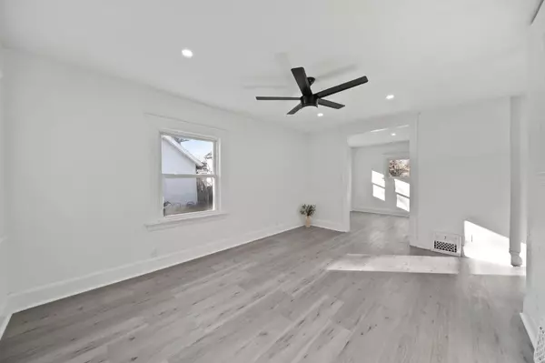 Jackson, MI 49202,208 Bates Street