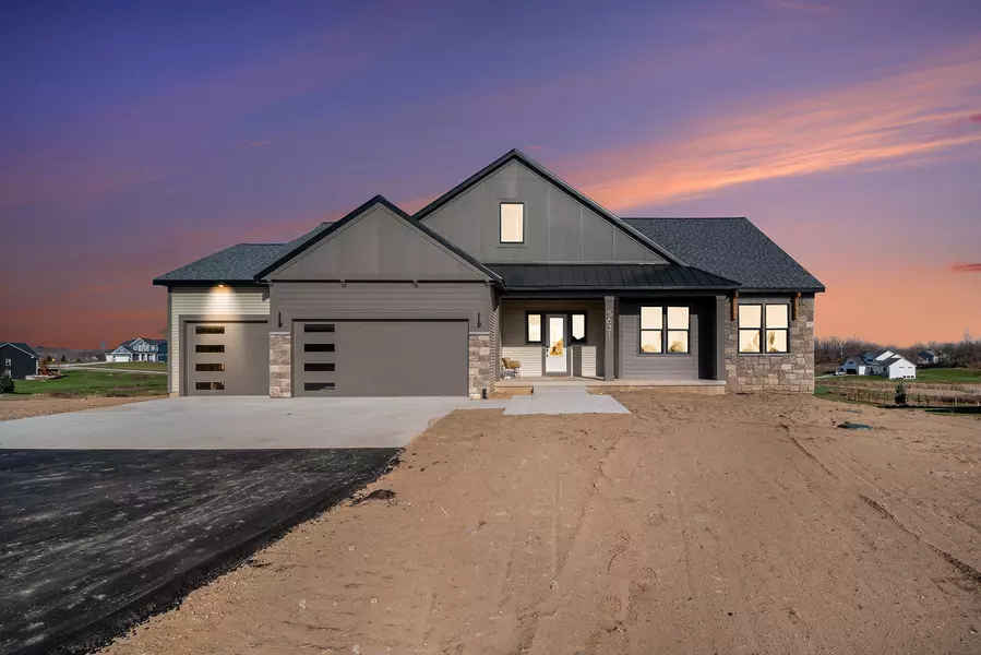 5631 Pioneer Pass SE #15, Caledonia, MI 49316