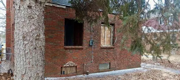 Detroit, MI 48205,18631 Fairport Street