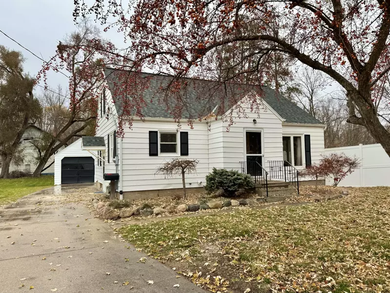 243 Grove Street, Coopersville, MI 49404