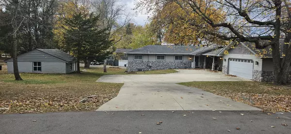 1884 Ladd Road, Wolverine Lake, MI 48390