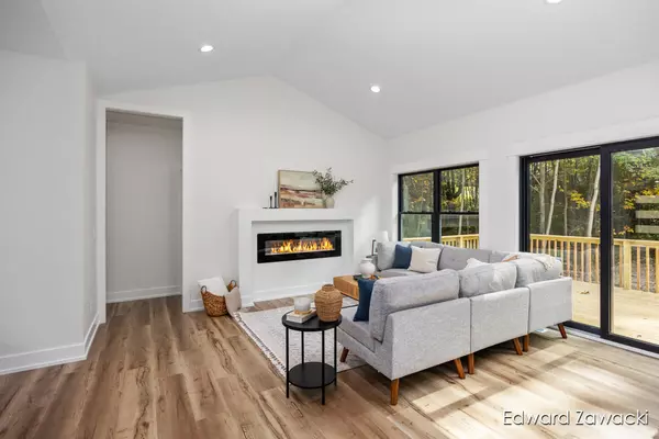 Rockford, MI 49341,11020 Hidden Pond NE Drive