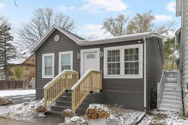 1212 Princeton Avenue, Kalamazoo, MI 49007